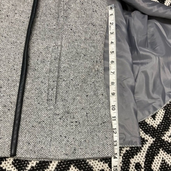 APT 9 Tweed Cape Soft Gray Wool Blend Lined Faux Leather Trim Pockets SM NWT - Picture 12 of 16